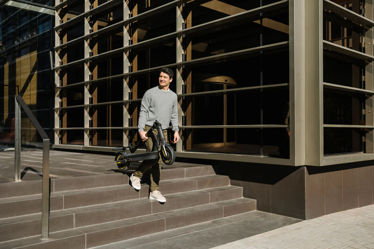 Emmo Segway Max G2 Ninebot KickScooter