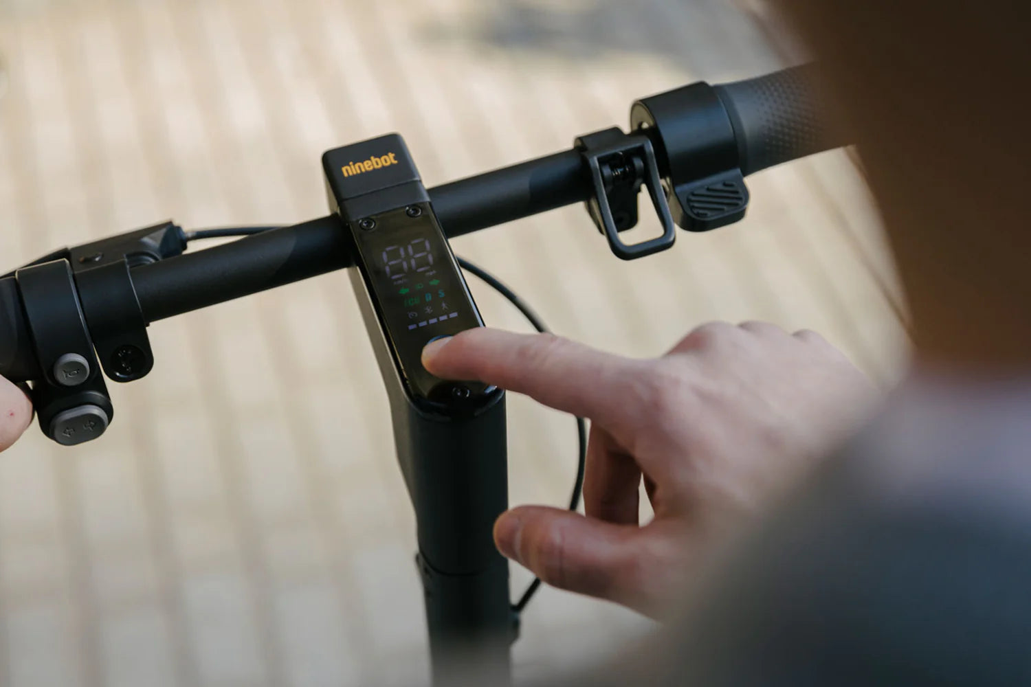 Emmo Segway Max G2 Ninebot KickScooter